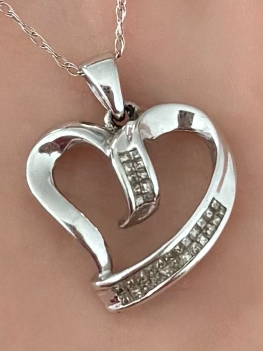 Real 10K White Gold Natural Diamond Open Heart Pendant Necklace 18" - 2.42 Grams